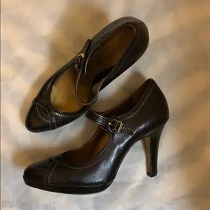 Circa Joan & David Mary Janes Sz. 7